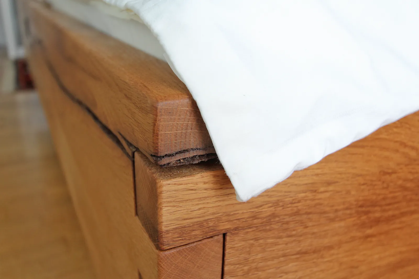 matalia-bett-eiche-fachwerkbalken_mit_fingerzinken-2