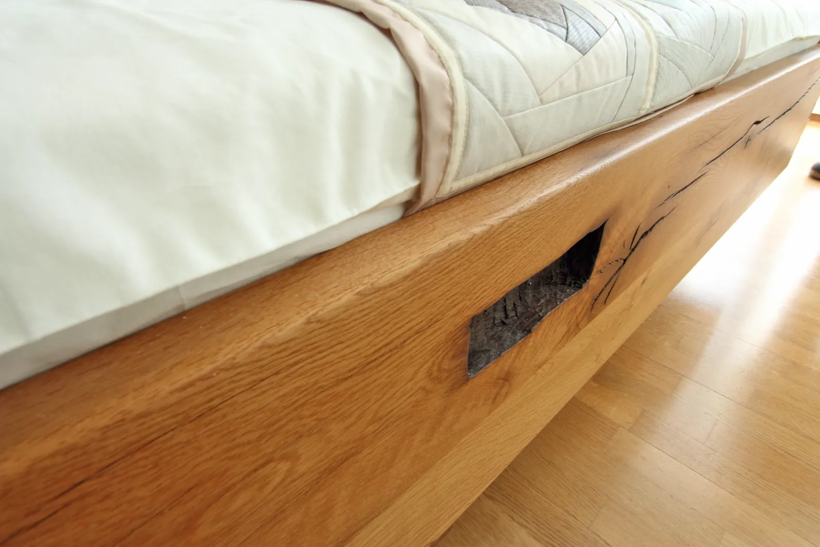 matalia-bett-eiche-fachwerkbalken_mit_fingerzinken-3