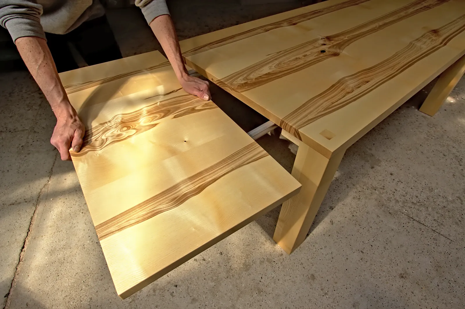 matalia-esstisch-esche-mit_ansteckplatten-3